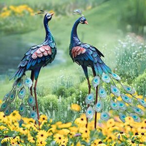 Chisheen Garden Decor Outdoor Statues, Metal Peacock Decor for Outside, Garden Art Sculptures Standing for Patio Yard Lawn Home Decorations, Set of 2