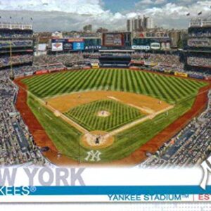 New York Yankees 2019 Topps Complete Mint Hand Collated 30 Card Team Set with 2 Different Aaron Judge Cards plus Gary Sanchez and Others