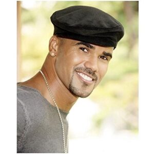 criminal minds shemar moore body facing to the right smiling 8 x 10 inch photo