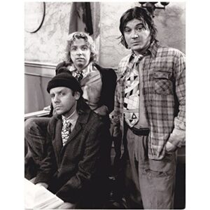newhart william sanderson as larry with tony papenfuss as darryl and john voldstad as darryl 8 x 10 inch photo