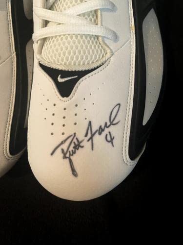 Brett Favre Signed NIKE Cleats Favre COA - Autographed NFL Cleats