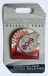 star wars galaxy’s edge cleared for landing 2019 annual passholder pin walt disney world pin limited edition millennium falcon