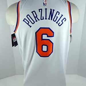 Mens New York Knicks Kristaps Porzingis #6 White Assoc Jersey Swingman M Nike