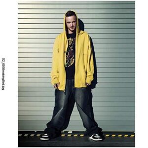 aaron paul standing in yellow jacket (breaking bad season 2 – jesse pinkman) – 8 inch x10 inch photograph performer & actor color photograph-cj