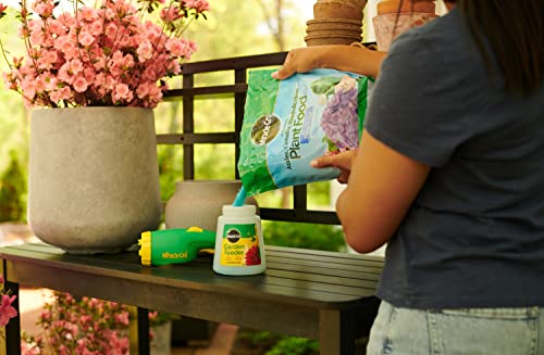 Miracle-Gro Water Soluble Azalea, Camellia, Rhododendron Plant Food - Fertilizer for Acid-Loving Plants & Flowers, 5 lb.