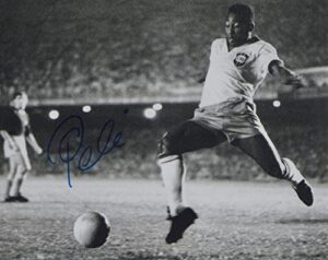 pele signed 8×10 photo