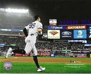 new york yankees aaron judge runs out of the dugout 8×10 photo picture wall art gift