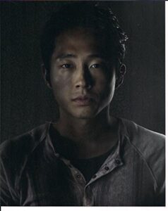 the walking dead steven yeun as glenn rhee close up 8 x 10 photo