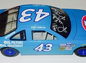 RICHARD PETTY AUTOGRAPHED 1:18 DIE CAST RACING CAR (25th ANNIVERSARY) - Autographed Diecast Cars