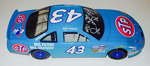 RICHARD PETTY AUTOGRAPHED 1:18 DIE CAST RACING CAR (25th ANNIVERSARY) - Autographed Diecast Cars