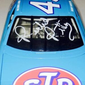 RICHARD PETTY AUTOGRAPHED 1:18 DIE CAST RACING CAR (25th ANNIVERSARY) - Autographed Diecast Cars