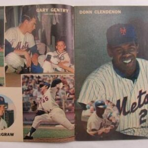 Tom Seaver Nolan Ryan Jerry Koosman +17 Signed 1971 Mets Yearbook JSA XX78761 - Autographed MLB Magazines