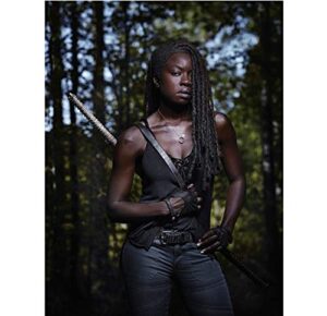 walking dead danai gurira as michonne with katana slung over shoulder in forest 8 x 10 inch photo