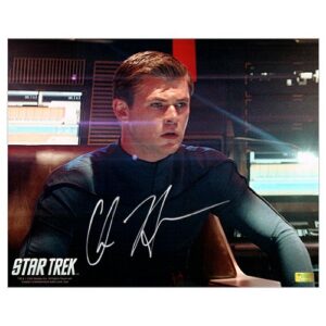 chris hemsworth autographed 8×10 star trek george kirk photo