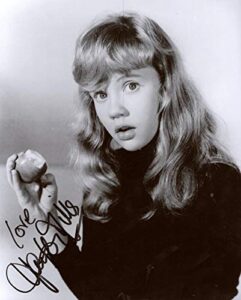 hayley mills famous actress signed 8x10 photo w/coa