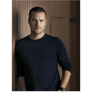 ncis los angeles chris o’donnell aka g. callen looking serious 8 x 10 inch photo
