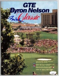byron nelson signed 1990 byron nelson golf classic program- jsa #ee63405 – autographed golf magazines