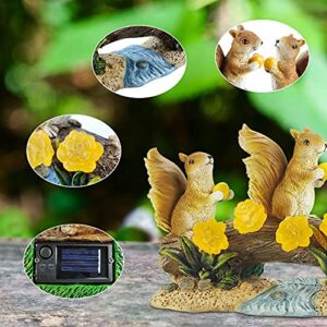 MIXXIDEA Garden Solar Squirrel Statue Waterproof Squirrel with 4 LED Lights Animal Figurines Sculptures & Statues for Outdoor Decorations Ornament for Garden