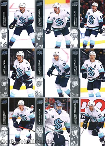 2021-22 Upper Deck Extended Series Seattle Kraken Team Set of 25 Cards: Colin Blackwell(#627), Yanni Gourde(#628), Calle Jarnkrok(#629), Carson Soucy(#630), Alexander True(#631), Adam Larsson(#679), Alexander Wennberg(#680), Brandon Tanev(#681), Chris Dri