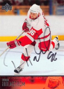 tomas holmstrom autographed hockey card (detroit red wings) 2004 upper deck #311 – autographed hockey cards