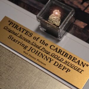 JOHNNY DEPP Signed PIRATES OF CARIBBEAN PHOTO, SCREEN USED PROP GOLD NUGGETS & COIN, WATCH, SAND, BLU RAY