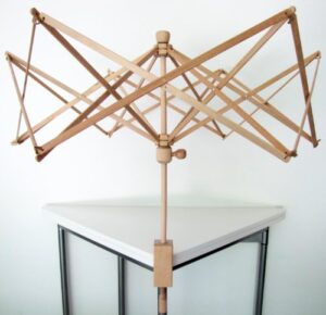 stanwood needlecraft wooden umbrella swift – large