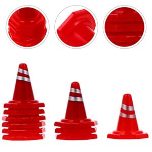 CANIGHT 100 pcs DIY Pattern Sand Props Aids Mini Cones Cone with Playthings Photo Training Style Driveway Theme Field Prop Home Random Decor Plastic Child Sports Street Mats Pretend