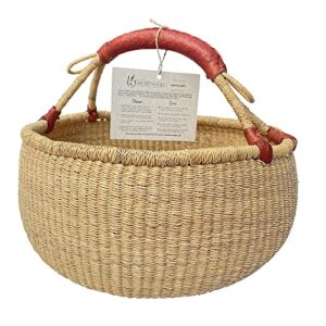 deluxe round natural african basket – large 16″ round – by market women in bolgatanga, ghana with africa heartwood project – gblrn (flat-packed)