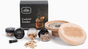 vintage mixologist cocktail smoker with 4 pack of smoking chips | oak, cherry, apple, and hickory | infuse cocktails, wine, whiskey, cheese, and more | smoking glass cloche