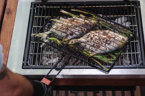 Charcoal Companion CC3150 Flexi Non-Stick Basket with Folding Handle for Easier Storage, Perfect for Grilling Fish, Steaks & More