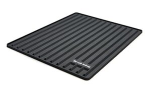 broil king 60009 silicone side shelf mat , black