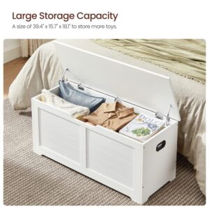 VASAGLE Storage Chest, Storage Trunk with 2 Safety Hinges, Storage Bench, Shoe Bench, Modern Style, 15.7 x 39.4 x 18.1 Inches, for Entryway, Bedroom, Living Room, Matte White ULSB061T10