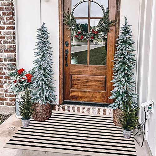 LEEVAN Black and White Striped Outdoor Rug Runner 24"x51" Layering Doormat Farmhouse Front Porch Rug Cotton Woven Washable Throw Carpet for Hallway/Front Steps/Bathroom/Kitchen/Home Entrance