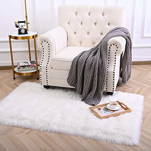 Fulie Ultra Soft Rug Faux Sheepskin Fur Area Rug, White Fluffy Shag Rug for Girls Bedroom Bedside Floor Carpets, Fuzzy Plush Rugs for Sofa Living Room Indoor Home Decor, 3x5 Feet