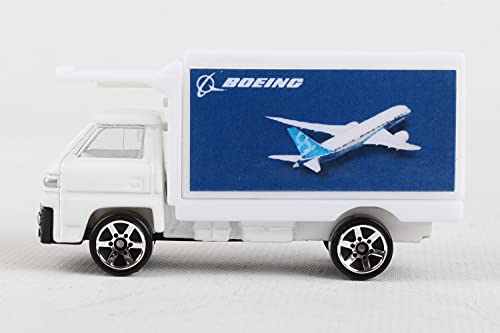 Daron Boeing Commerical Play Set w/ 787 RT7471