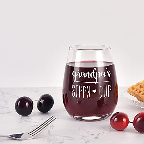 Funny Grandpa Wine Glass Gift, Grandpa’ s Sippy Cup Stemless Wine Glass, Ideal Birthday, Christmas, Father’s Day Gifts for Grandfather, New Grandpa, Grandpa to be from Wife Grandchildren Son, 15Oz