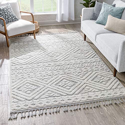 Well Woven Salem Eliana Cream Tribal Geometric Chevron Pattern High-Low Textured 5x7 (5'3" x 7'3") Area Rug