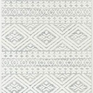 Well Woven Salem Eliana Cream Tribal Geometric Chevron Pattern High-Low Textured 5x7 (5'3" x 7'3") Area Rug