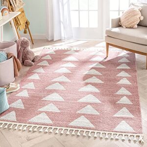 well woven tango pink geometric triangle pattern stain-resistant area rug 3x5 (3'11" x 5'3")
