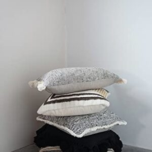 Creative Co-Op 18" Square Cotton Slub Crochet & Tassel, Fringe Detailing Pillow, Black