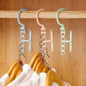 Clothes Hanger, Hook Sturdy Space-Saving Plastic Coat Laundry Drying Rack for Wardrobe - Green