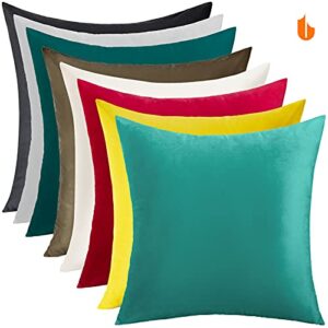 Urbanstrive Not Fade Velvet Soft Solid Decorative Throw Pillow Covers Square Cushion Case for Sofa Bedroom Car 18 x 18 Inch 45 x 45 cm (Black)