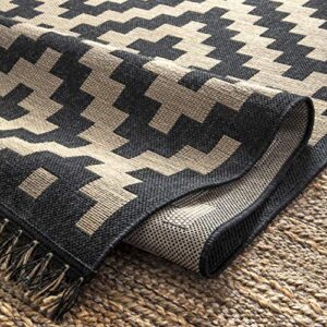 nuLOOM CTTR09A-406 Annalise Modern Aztec Indoor/Outdoor Area Rug, 4' x 6', Black Restaurant