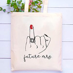 Future Mrs – Shoulder Bag Shopping Bag Tote Bag Gift – Engagement Gifts for Women - Bride to Be - Newly Engaged - Bridal Shower Gift for Bride - Bachelorette Party Gifts for Her