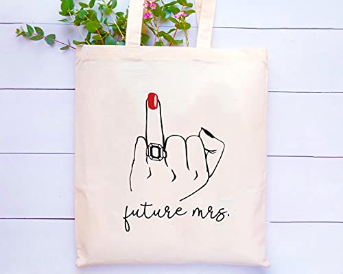 Future Mrs – Shoulder Bag Shopping Bag Tote Bag Gift – Engagement Gifts for Women - Bride to Be - Newly Engaged - Bridal Shower Gift for Bride - Bachelorette Party Gifts for Her