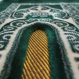 Modefa Islamic Prayer Rug - Double Plush Large & Wide Velvet Carpet - Traditional Muslim Janamaz Sajada - Thick Turkish Prayer Mat for Men & Women- Ramadan or Eid Gift - Floral Mihrab (Green)