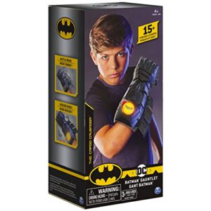 DC Comics BATMAN, Interactive Gauntlet with Over 15 Phrases and Sounds, Kids Toys for Boys Aged 4 and Up