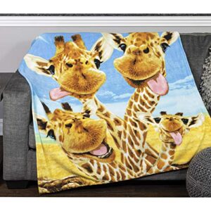 dawhud direct selfie giraffe fleece blanket for bed, 50" x 60" giraffe fleece throw blanket for women, men and kids super soft plush giraffe blanket throw fleece blanket animal blanket