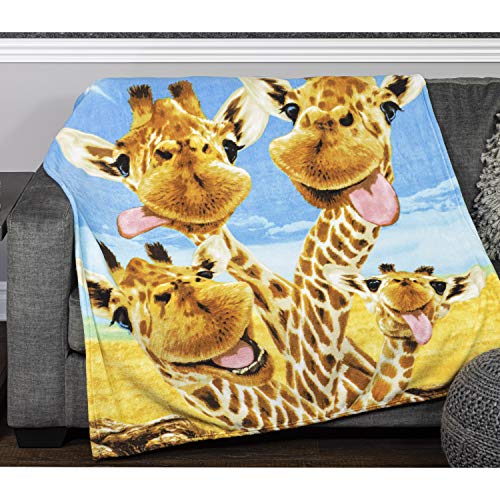Dawhud Direct Selfie Giraffe Fleece Blanket for Bed, 50" x 60" Giraffe Fleece Throw Blanket for Women, Men and Kids Super Soft Plush Giraffe Blanket Throw Fleece Blanket Animal Blanket