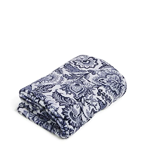 Vera Bradley Women's Oversized Fleece Plush Throw Blanket, Java Navy & White, Full/Queen